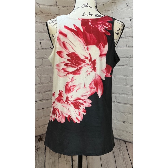 Women’s Floral Print Ring V-Neck Tank Top (Size L) - Picture 4 of 10